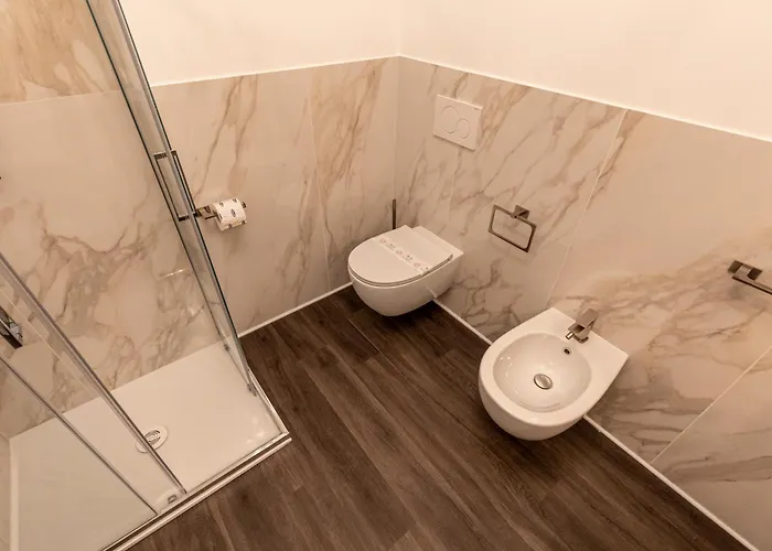 Amy 4* رافيننا